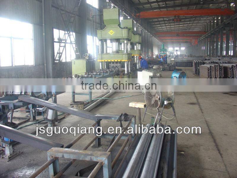 guardrail road crash barrier