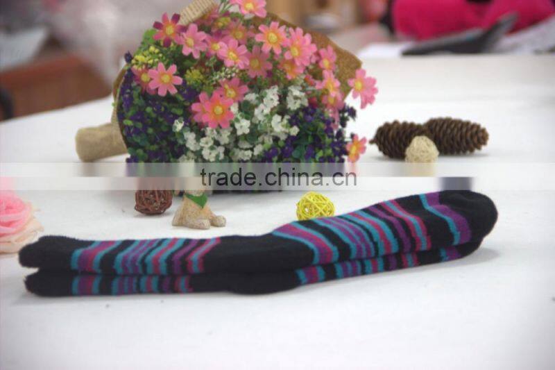 2015 new design custom mens both side sock room socks