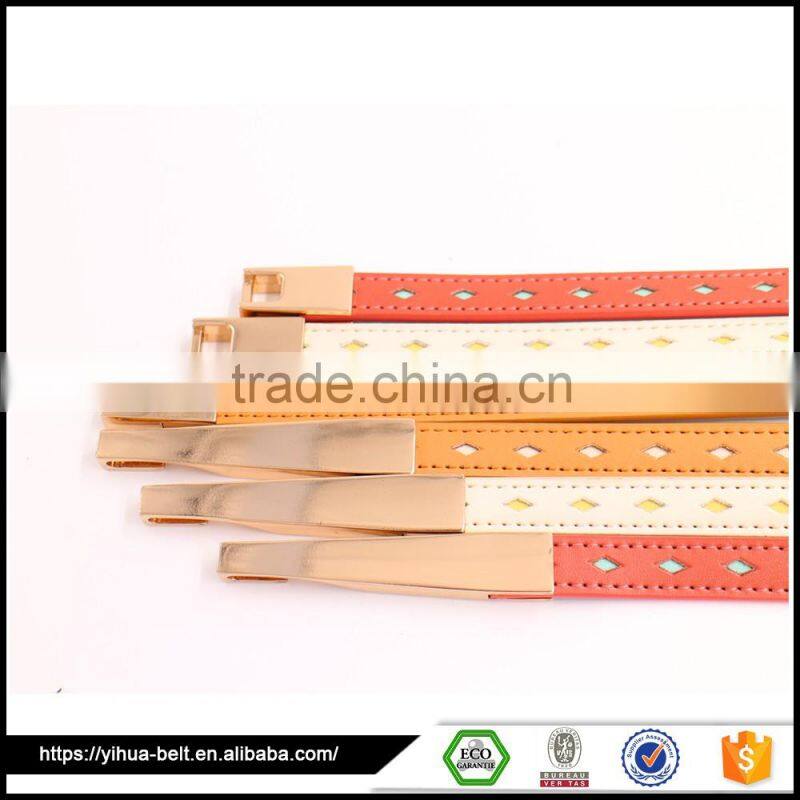 Fashionable metal buckle punching belt with holes