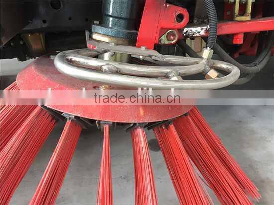 Dongfeng 4x2 Chassis vacuum sweeper road sweep truck sale sweeping machine