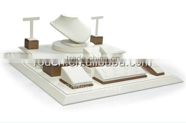 Custom Wholesale MDF Wrapped With Brown Leather Jewellery Shop Window Display Presentation Necklace Busts