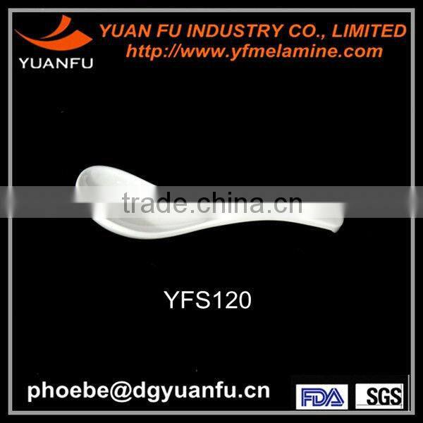 Simple design melamine two-tone colored plastic spoons