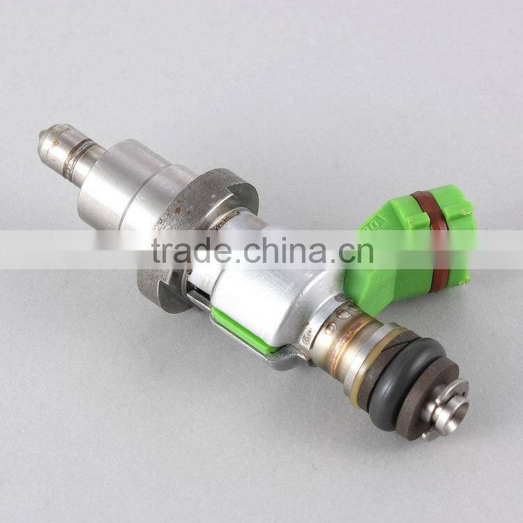 Injectors 23209-28070 23209-28070 For TOYOTA Gaia 2001 1AZ-FSE