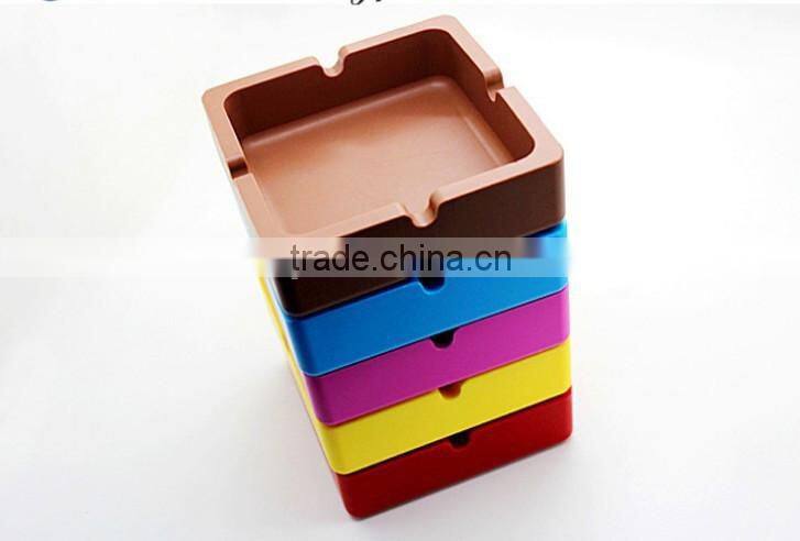 High Quality Cheap Price Silicone Car Portable Cigar Ashtray with Custom Logo