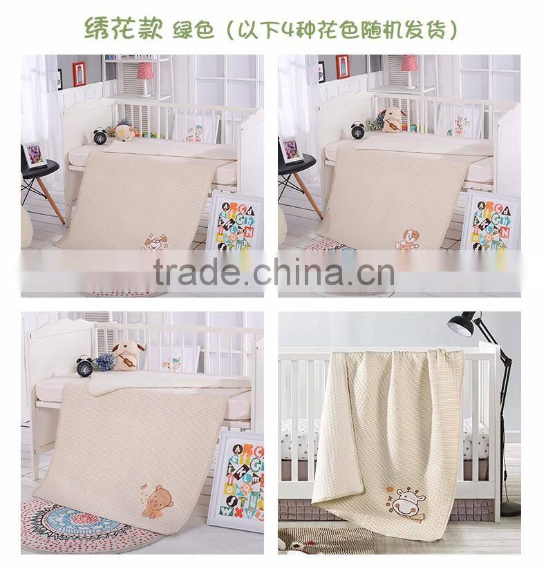 2016 new design air layer embroidery colored cotton knitted baby blanket