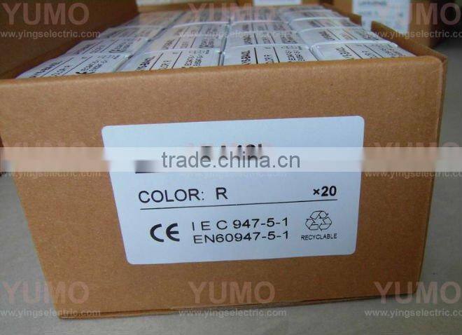 Push button switch LAY5-BA42L with lock red