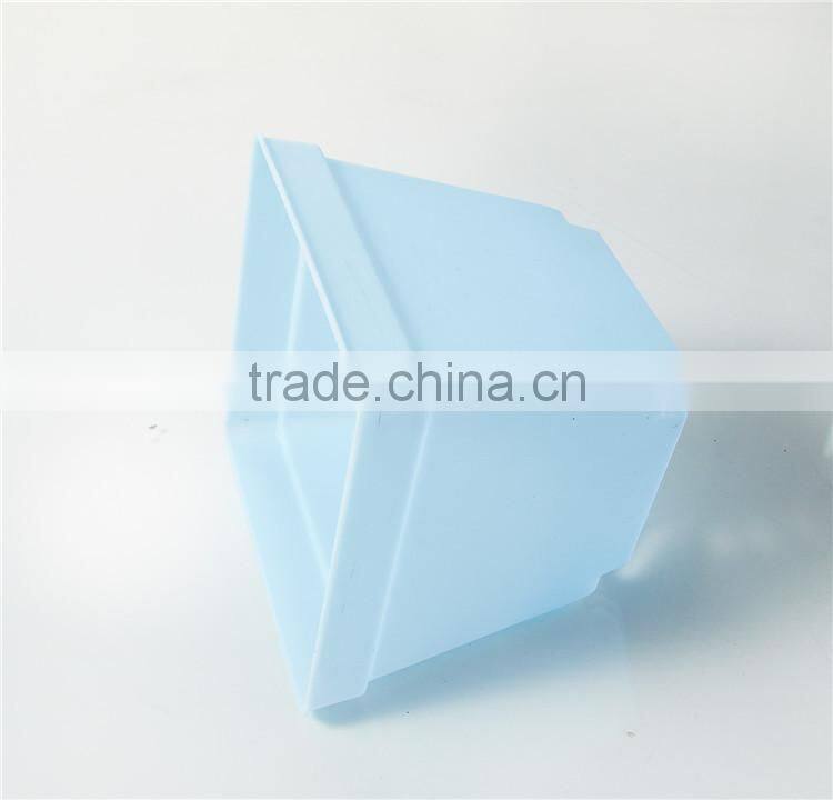 Plastic Colorful Small Square Flower Pots with Pallet Tray Saucer for Decoration of Home Office Desk Garden Flower Sh