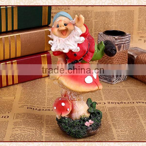 Wholesale custom resin decorative mashroom garden gnome figurines
