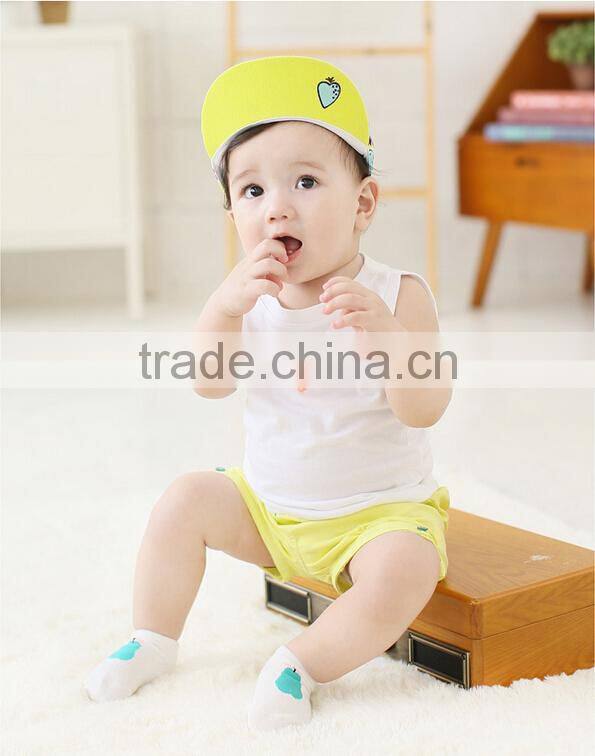 Lovely Pear Pattern White Polyester Socks Custom Print Baby Socks