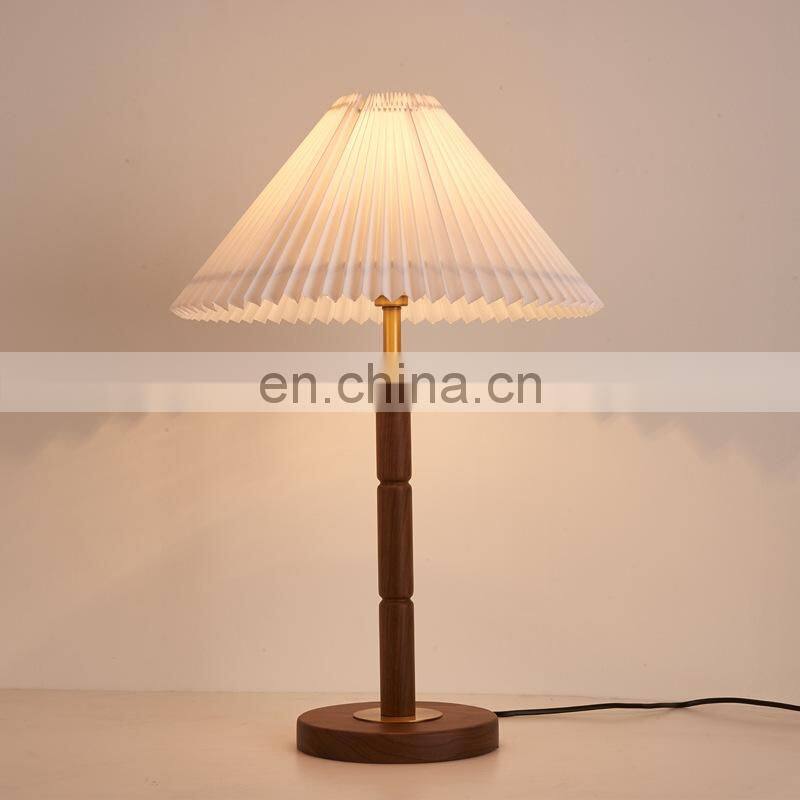 Retro Walnut Led Standing Floor Lamp Fabric Lampshade Nordic Simple Living Room Bedroom Study Home Lighting Floor Lights