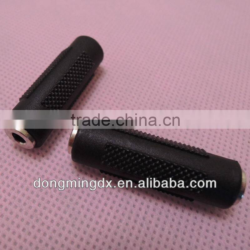 Audio system black 3.5 female to 3.5 female connector adapter
