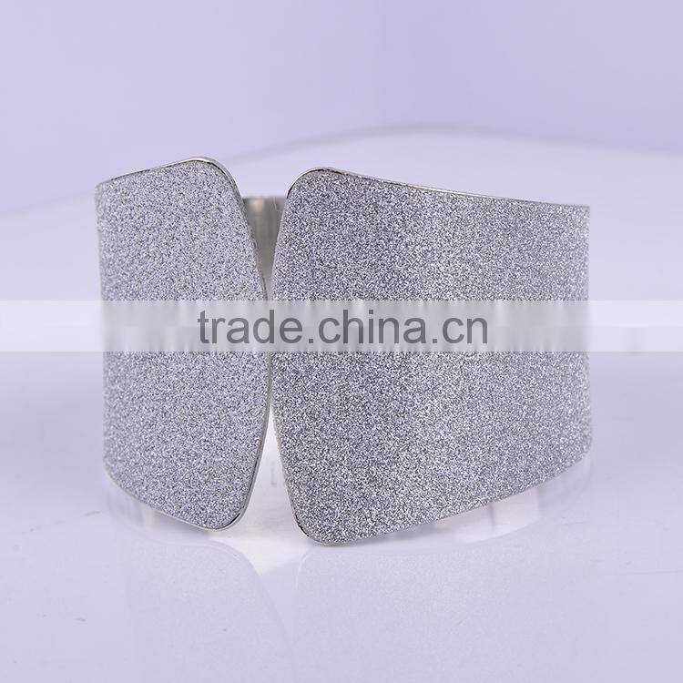 Free sample Factory wholoesale 2016 gold palm cuff bangle
