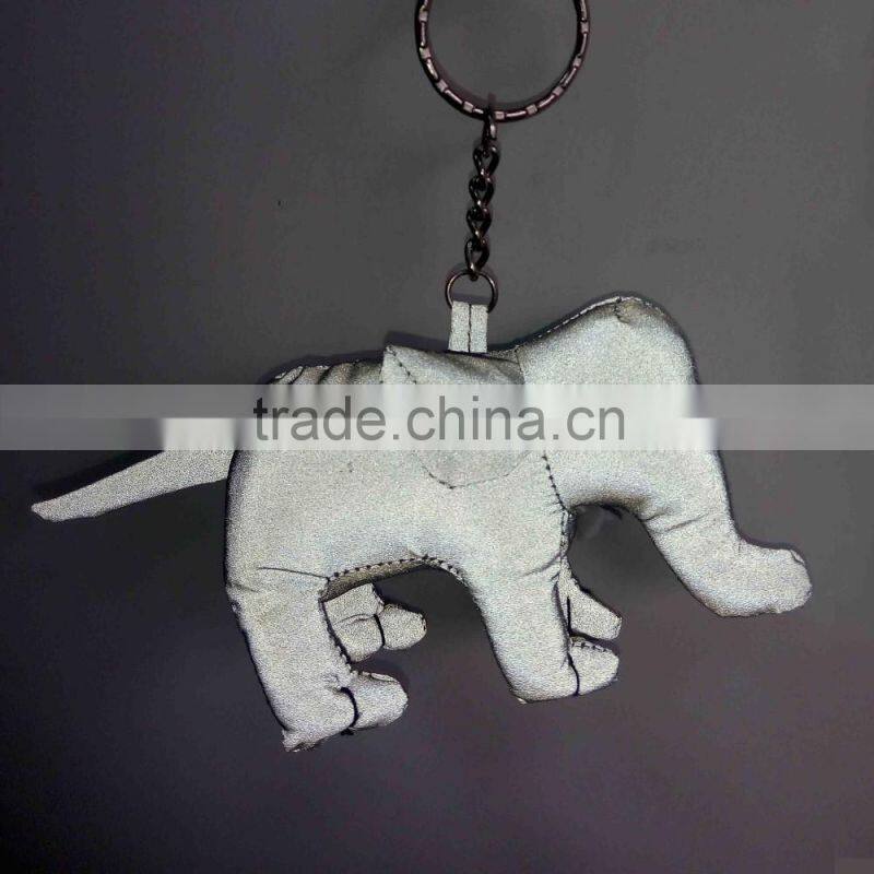 Reflective keychain Type safety reflector