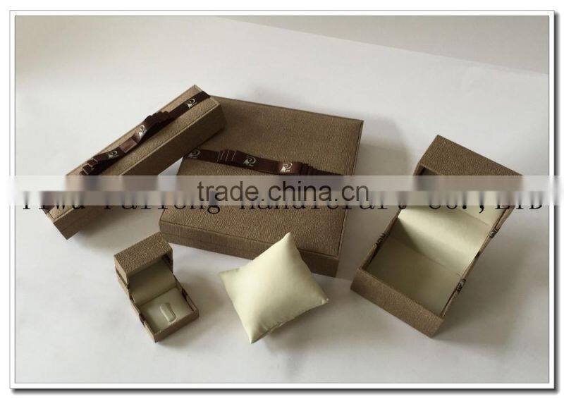 2016 popular plastic jewelry boxes manufacturer with high quality