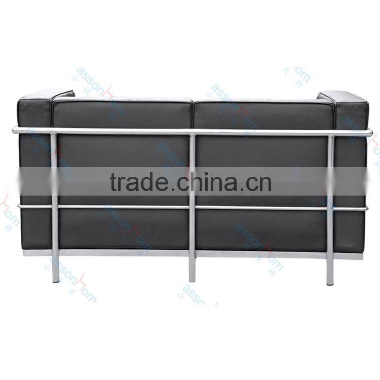 Le Corbusier LC2 Loveseat