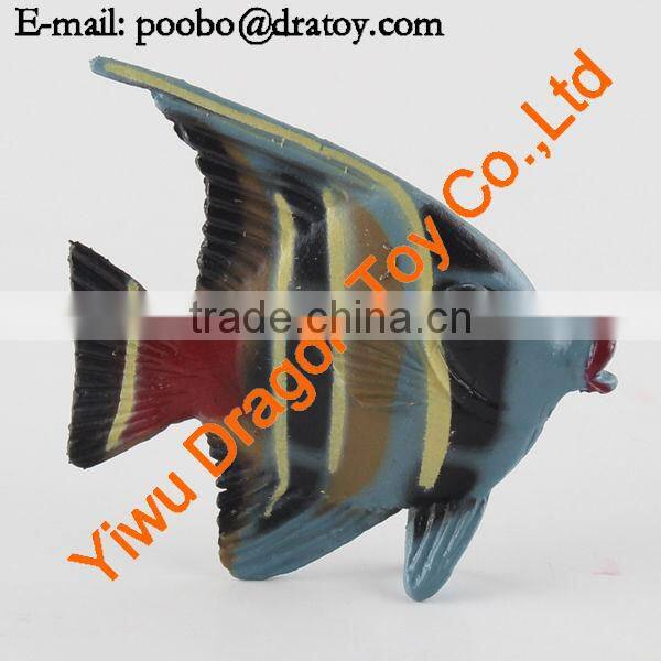 High quality hot sale plastic swimming fish toy
