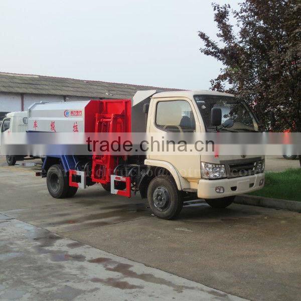 95 hp DONGFENG 4*2 Small Size Garbage Truck 5 m3