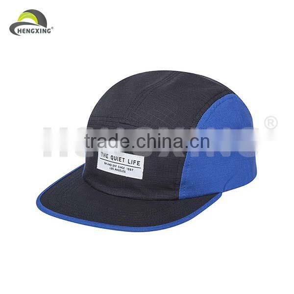 Multi color adjustable 5 panel cap with woven label front