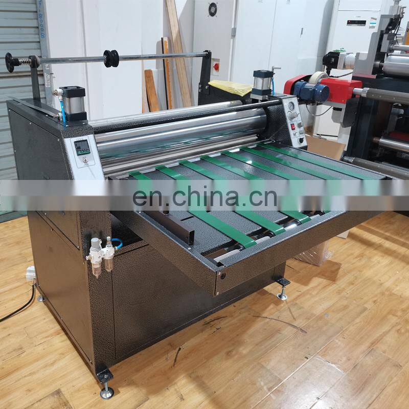 Automatic thermal flatbed laminator with conveyor belt