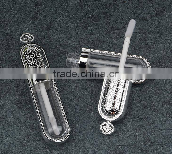 Small waterproof brush new design lip gloss tubes cosmetic packaging