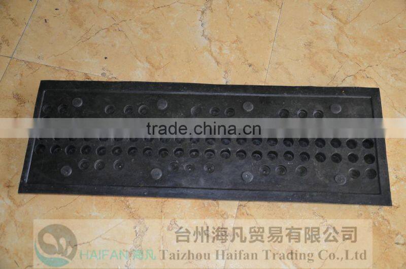 1000*350*50mm Durable Reflective Speed hump for Crossroads/High quality hot sell rubber speed bump used in Intersection