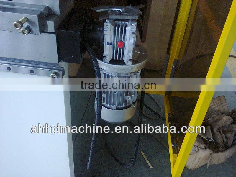 Electrical-hydraulic synchronous press brake