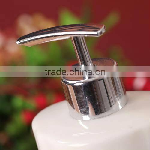 embossed ceramic bathroom accessory set