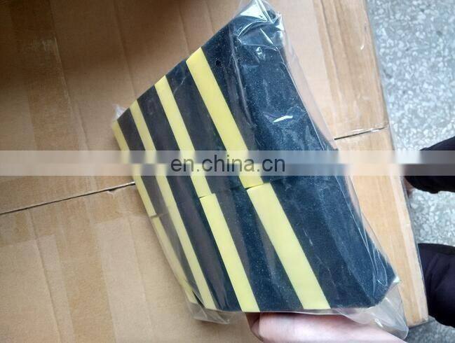 Tyre-dressing foam applicators