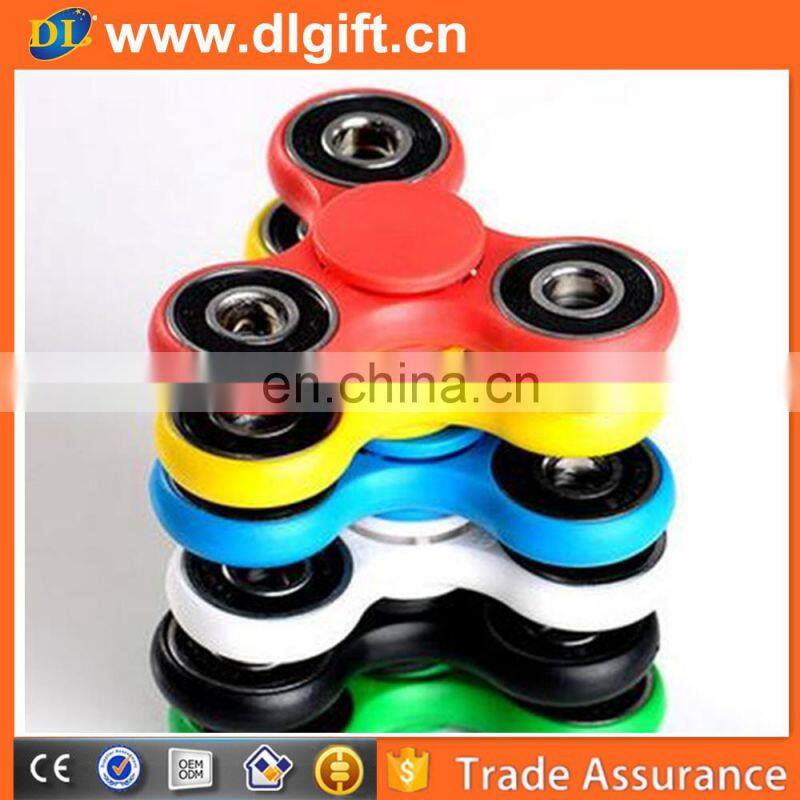 2017 Pop style Personalized cheap custom vision plastic hand spinner toys