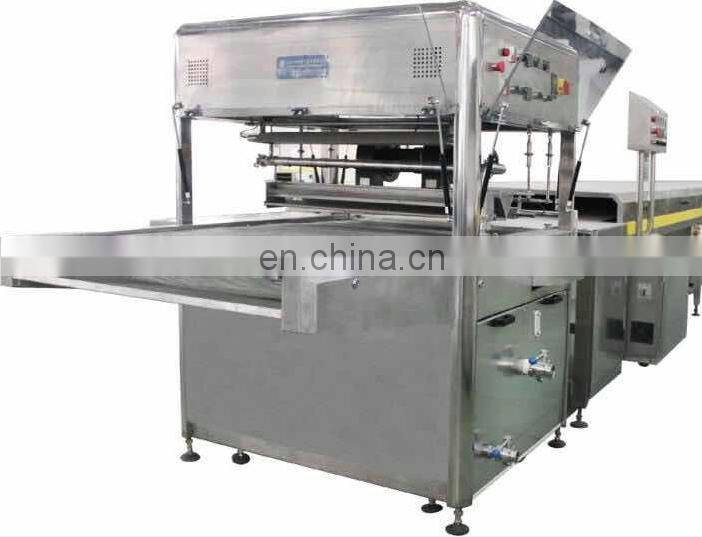 high quality chocolate enrobing machine/chocolate coating machine with cooling tunnel