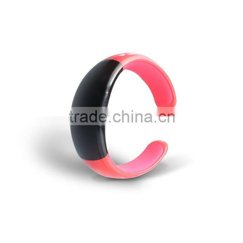 fashional and OEM model 2013 brilliant bluetooth bracelet