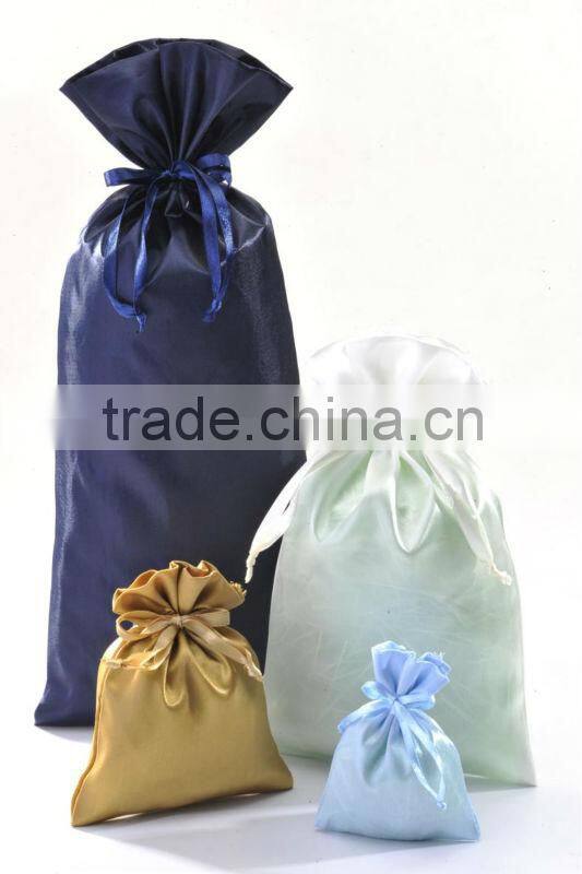 Latest Gold Drawstring Satin Cosmetic Bag Wholesale