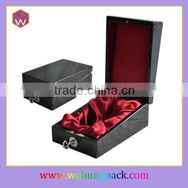 Industrial Use Plastic Wrapping Perfume Storage Box Black Color Locked Perfume Box Wholesale