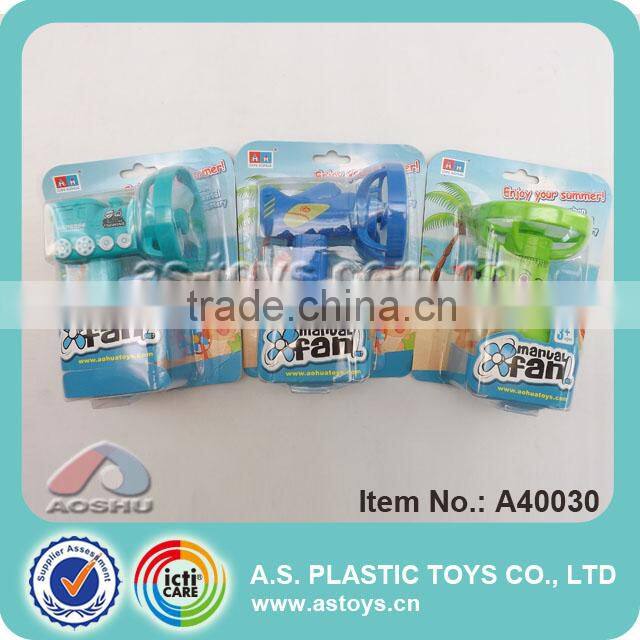 4 Colors hand of plastic wind up mini toy fan