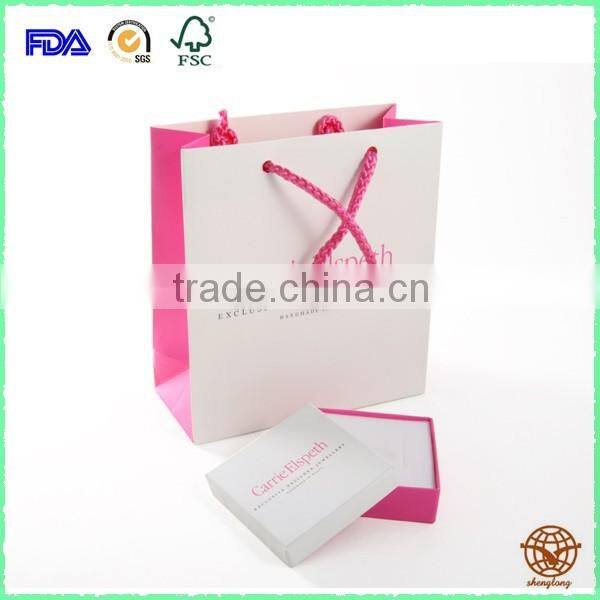 Luxury Custom Printed Matte Jewelry box with carrier bag , Hot selling Jewelry Box