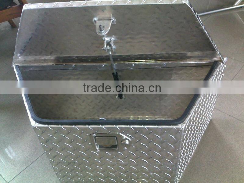Aluminum truck fuel tank