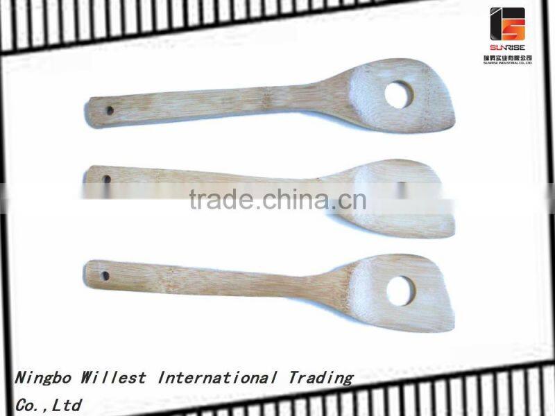 Kitchen accessories made of bamboo