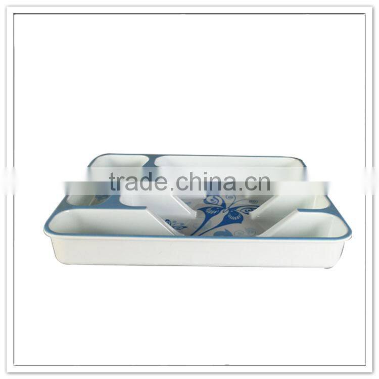 Melamine buffet use large serving trays with divisions