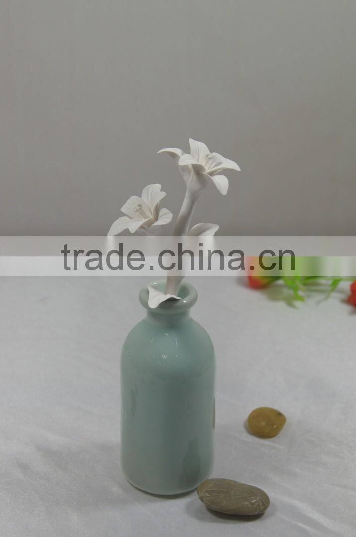 Handmade OEM aroma diffuser bottle aromatherapy ceramic flower fragrance diffuser