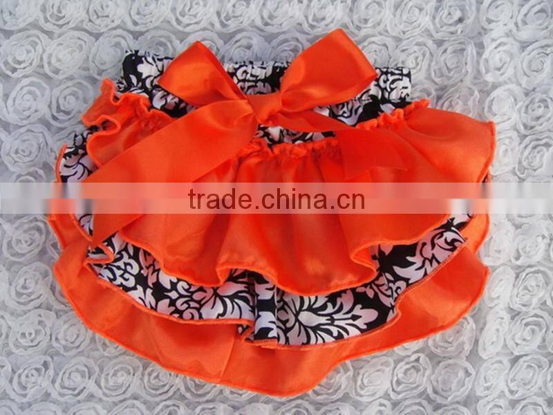 Top quality Rand baby boutique clothes with bow / Halloween baby underwear /ruffle baby panties bloomer