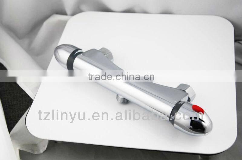 Thermostatic bath mixer