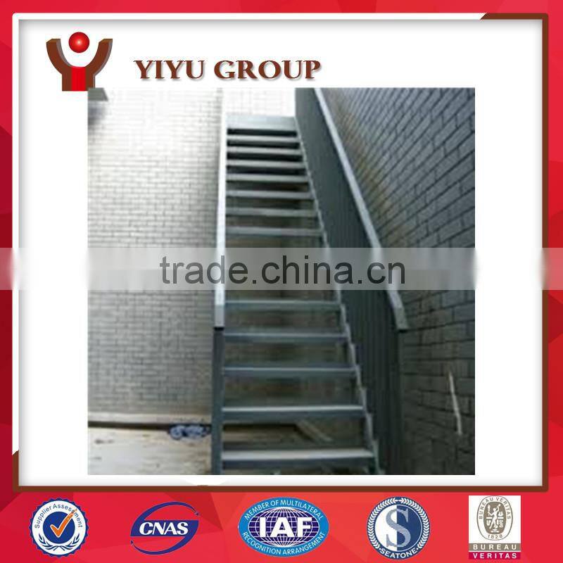 Adjustable galvanized steel step ladder