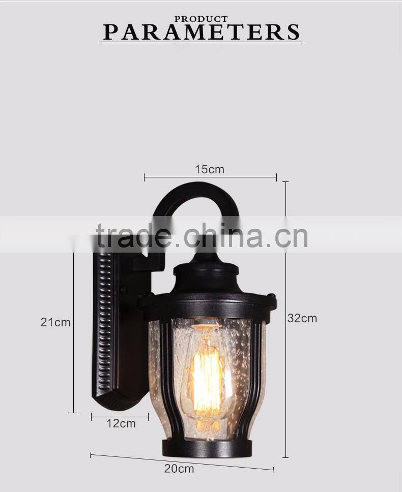 Outdoor Antique Lamp Post Garden Lamp Powered LED Lantern Hanging Outdoor Garden Coach Lantern Lamp