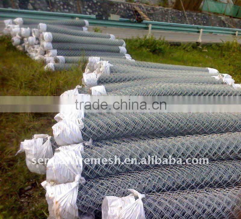 roll chain link fence