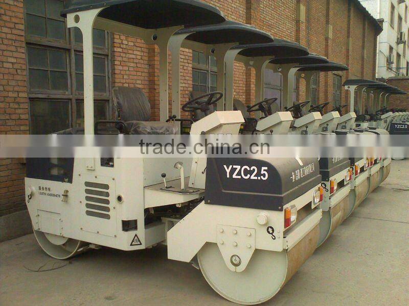 Compact and Utility 2.5 Tons YZC2.5 Double Drums Vibratory Rollers for Road Construction