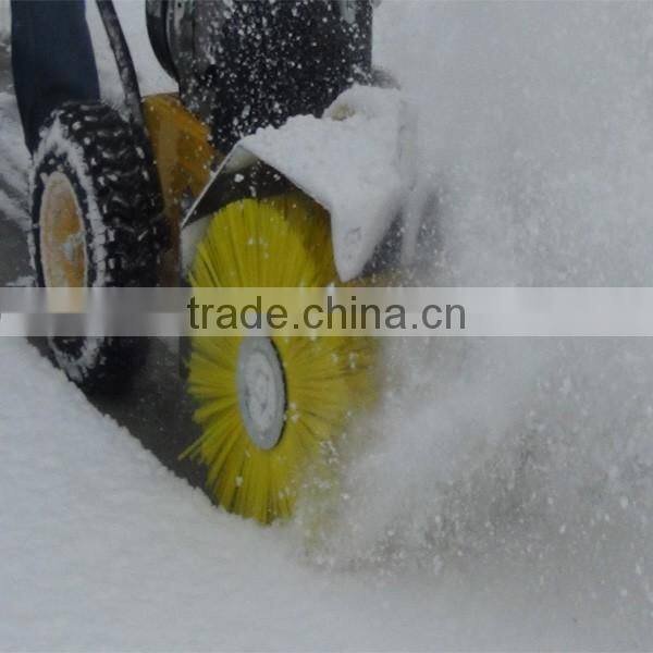 6.5 HP gasoline powered 60 cm snow sweeper