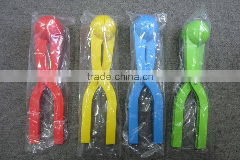 POOF-Slinky - Ideal Sno-Ball Maker for Winter Snowball Activities, Assorted Colors ABS Snowball Maker