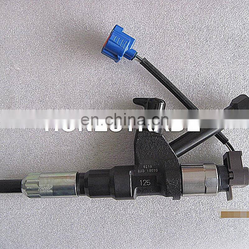 GENUINE AND BRAND NEW COMMON RAIL FUEL INJECTOR 095000-5210, 095000-5211, 095000-5216, 23670-E0351 FOR P11C ENGINE