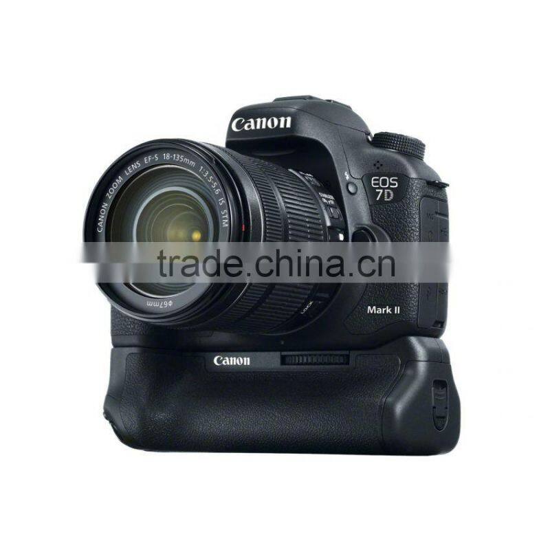 Canon EOS 7D Mark II Digital SLR Camera Body