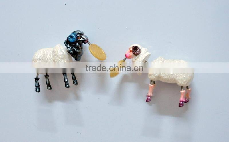 4 inch Small Sheep Eat Dollor Plastic Fridge Magnets Maker